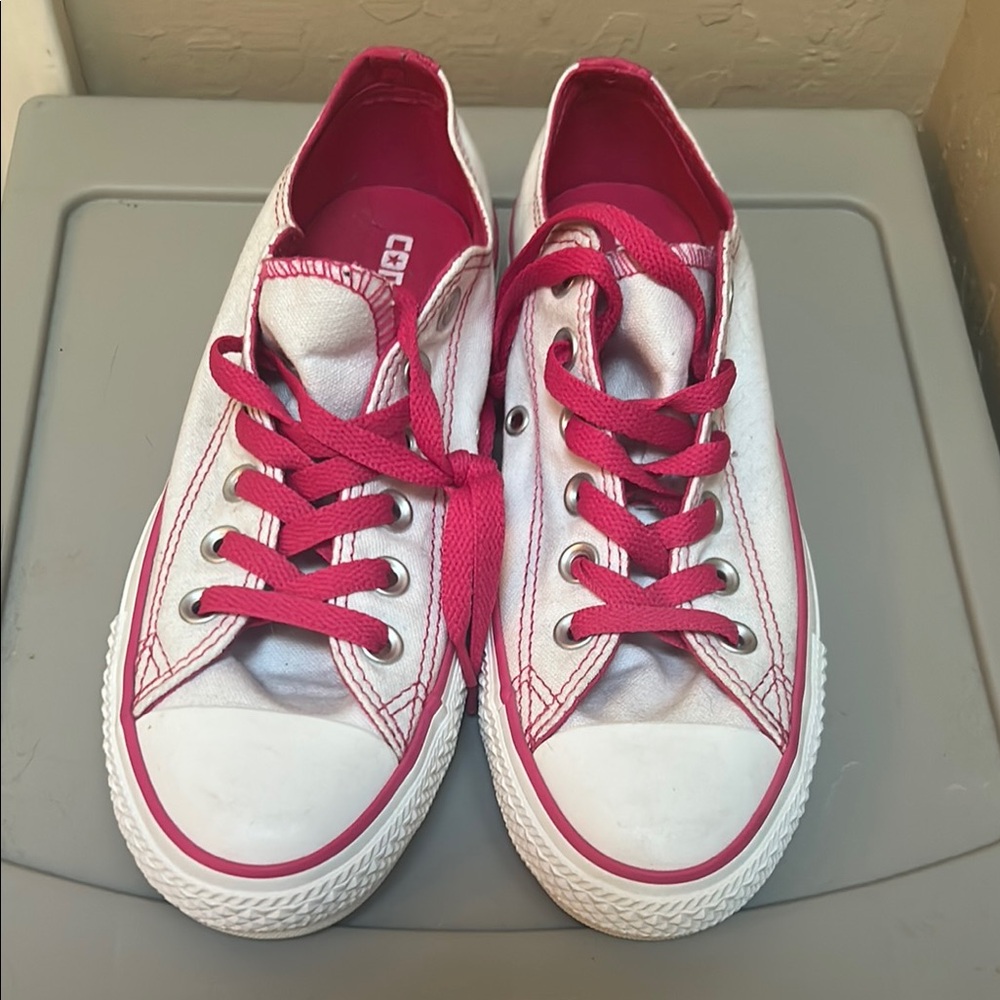 Pink and White Low-Top Converse Sneakers, Never Used, Women’s Size 7
